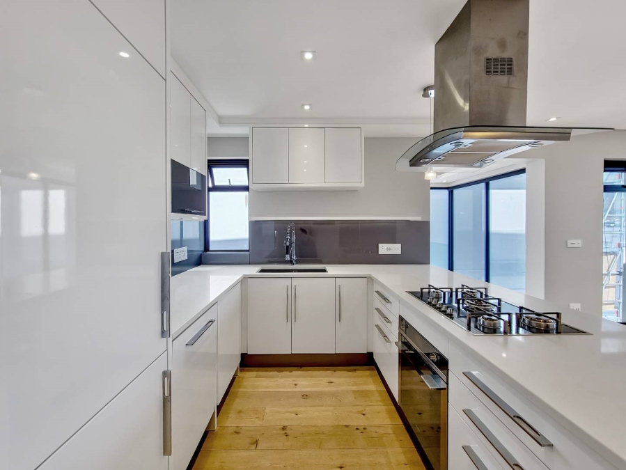 To Let 2 Bedroom Property for Rent in Vredehoek Western Cape